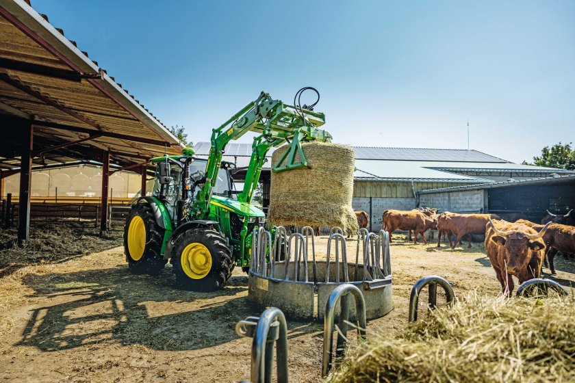 The new PowrQuadTM PLUS and Powr8TM transmission options provide farmers with solutions for tasks
