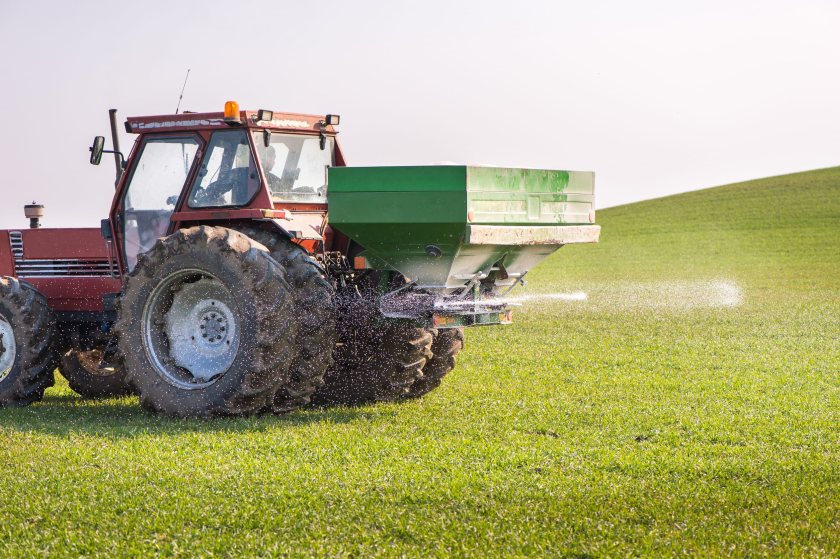 Six-week fertiliser delays raise fresh concern ahead of spring demand