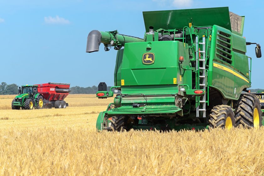 UK steps up crackdown on grain stolen from Ukrainian farmland