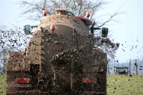 Farmers warned strict manure spreading rules still apply as season reopens