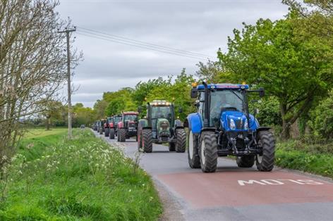 Farmers warn historic bridge shutdown could hit farm traffic