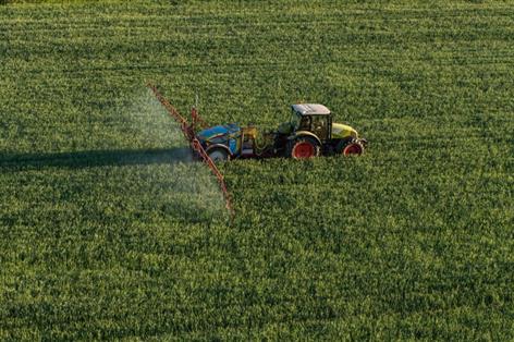 UK farming exposed to fertiliser shocks, new report warns