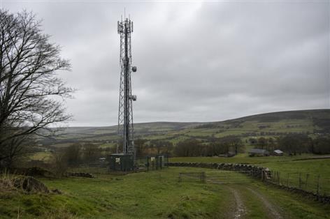 Farmers warned not to undersell telecom mast sites