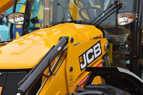 UK tractor registrations rise but recovery remains fragile