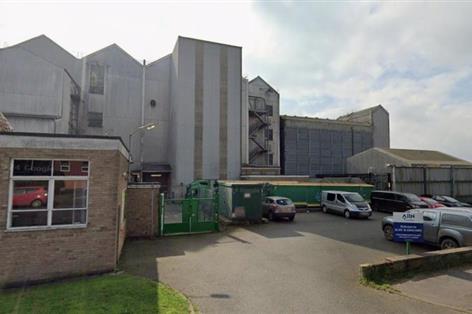 ABN to quit UK pig and poultry feed market